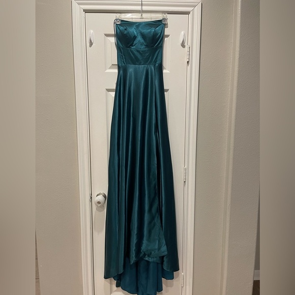 witness of love Dresses & Skirts - Satin Strapless Corset Back Special Occasion Dress Gown Size 2 Front Slit Green